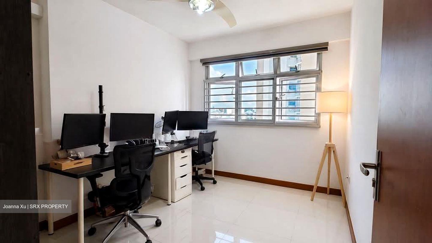 Blk 293C Skypeak @ Bukit Batok (Bukit Batok), HDB 4 Rooms #552876381